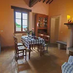 Dom wakacyjny Farmhouse In Todi With Pool & Theater Nearby