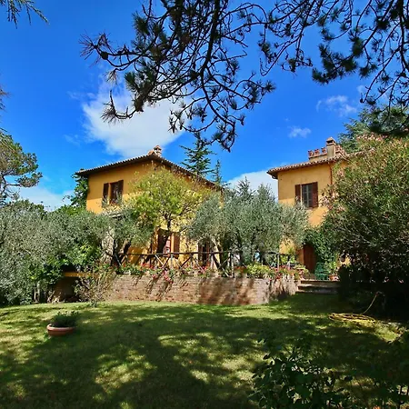 In Todi With Pool & Theater Nearby *